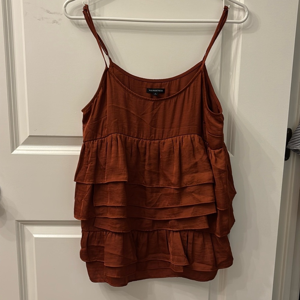 Who What Wear Burnt red orange tiered spaghetti top